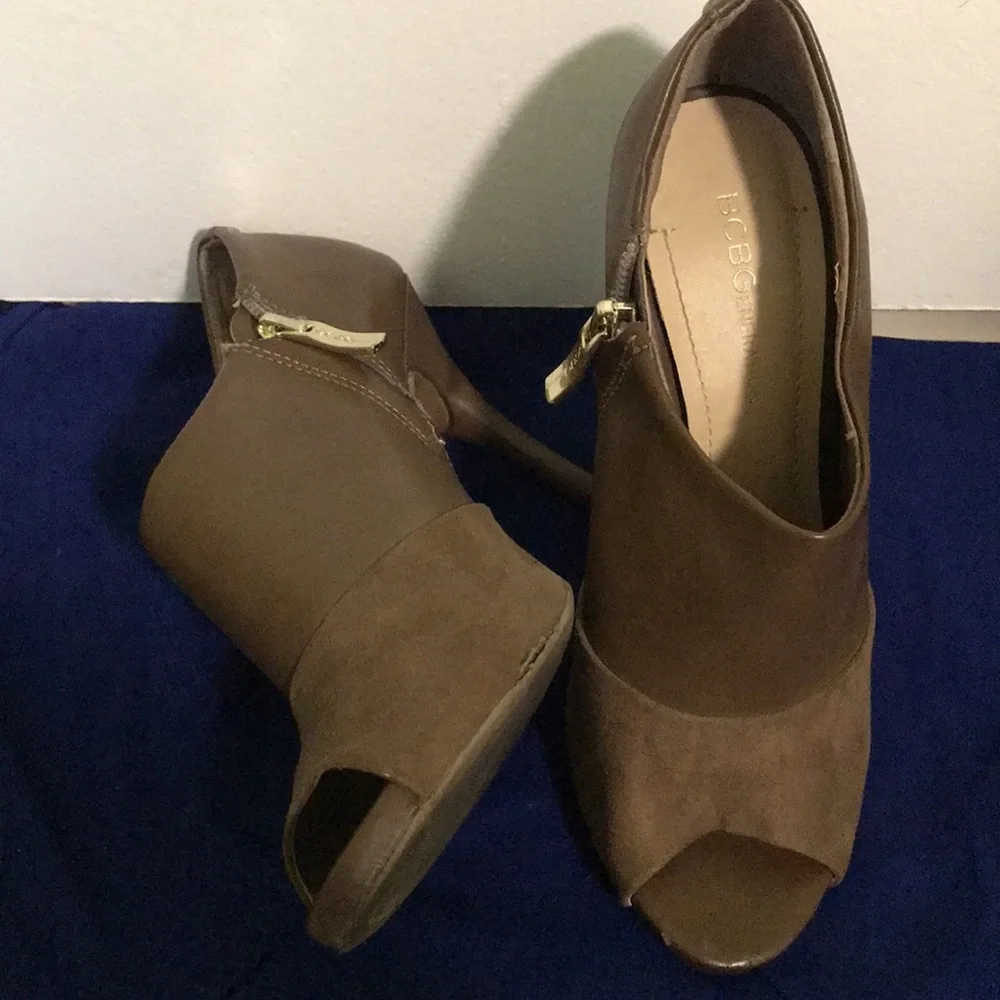 BCBG Generation, Tan, Bootie Heels. - Picture 7 of 9